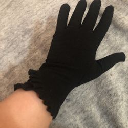 Black Gloves 