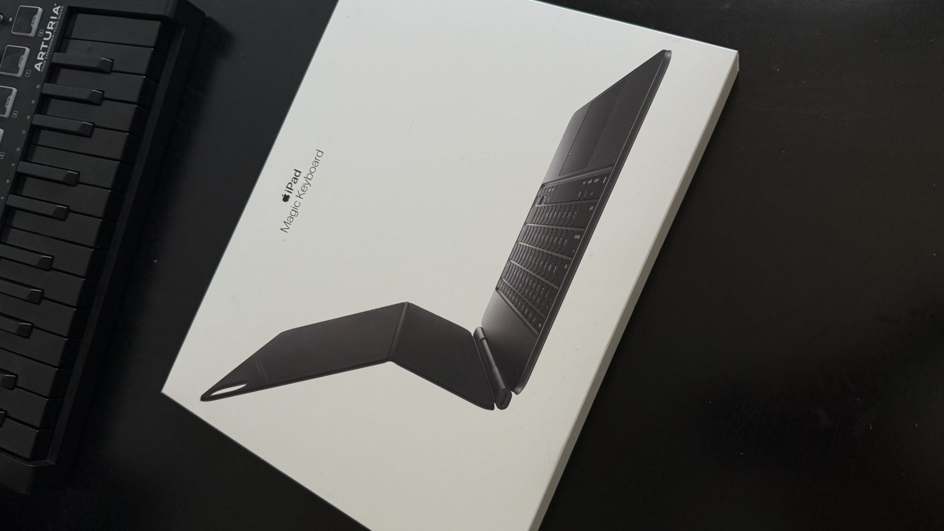 iPad Pro magic Keyboard 2025 NEW m4 M5 