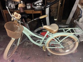 Huffy Beach Cruzer Bike