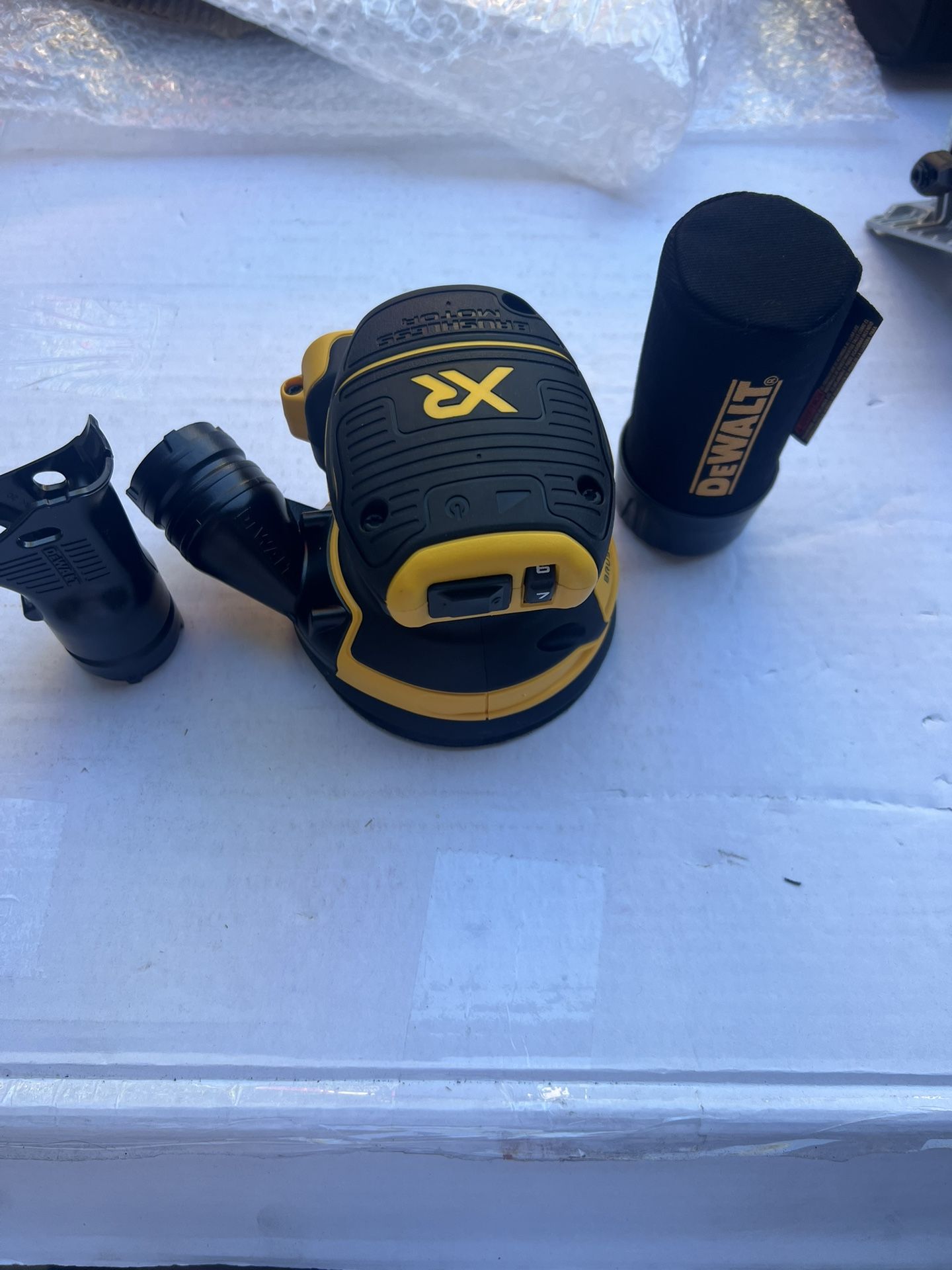Dewalt XR Sander New 