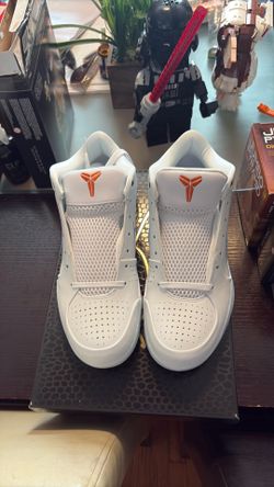 Kobe 4 size 10