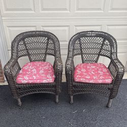 Pair of Wicker Chairs with Cushions 
