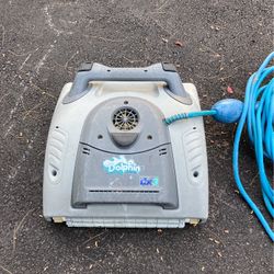 Dolphin DX3 Pool Vacuum  