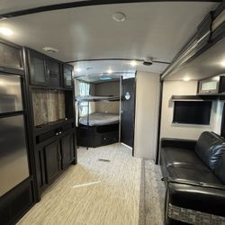 2020 Forest River Surveyor Luxury 287bhss