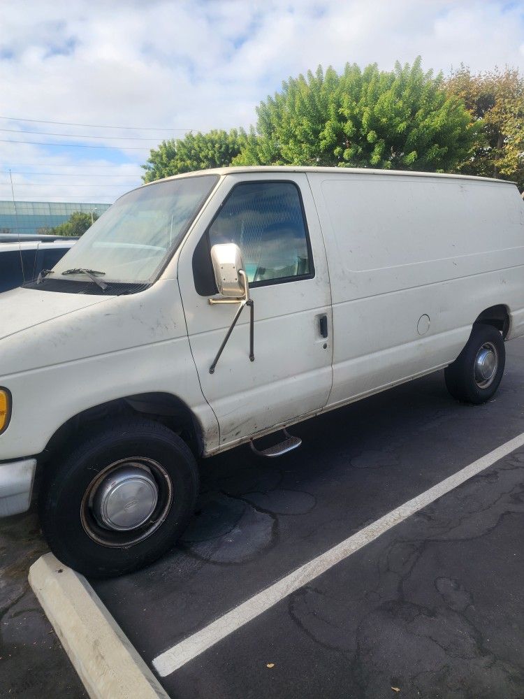 1996 Ford E-350