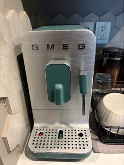 SMEG Fully Automatic Coffee Machine, with Grinder and Steam Wand