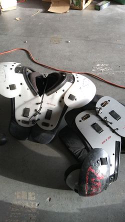 Shoulder pads
