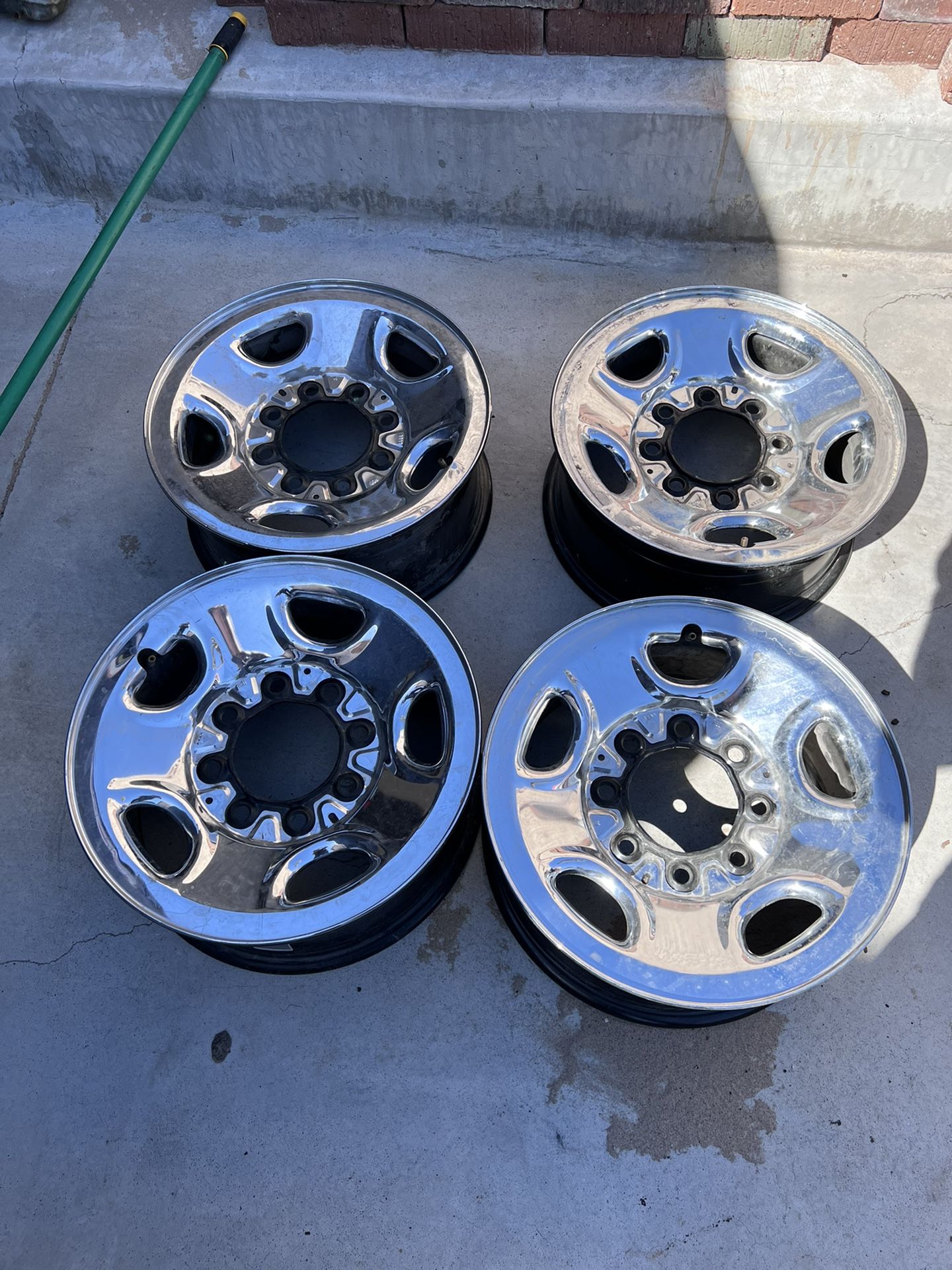 4- GM/Chevy 8 lug wheels