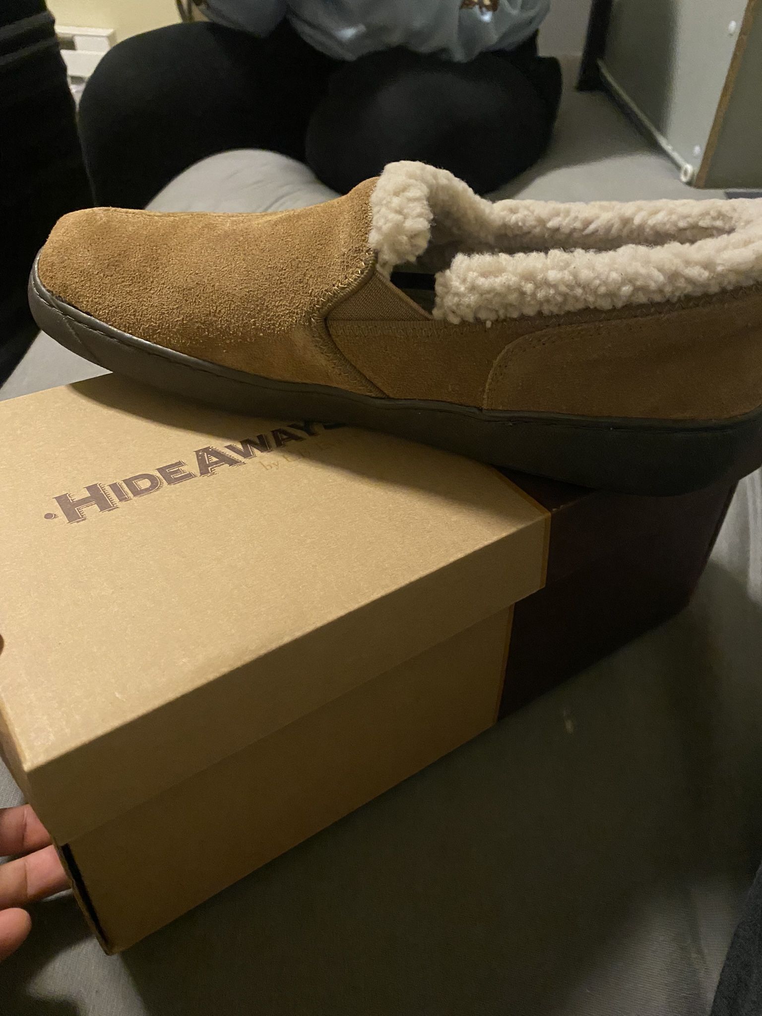 Mens Slippers/ Loafers