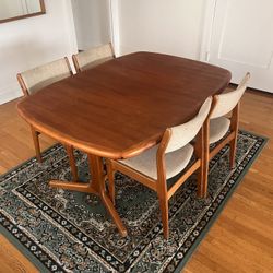 MCM Dining Table and Chairs