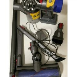 Dyson V7+ Animal Cordless Vacuum, Good Conditions