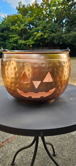 Large Metal Halloween Jack-o-lantern pail