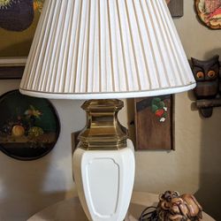 Vintage Stiffel Brass & Porcelain Table Lamp 