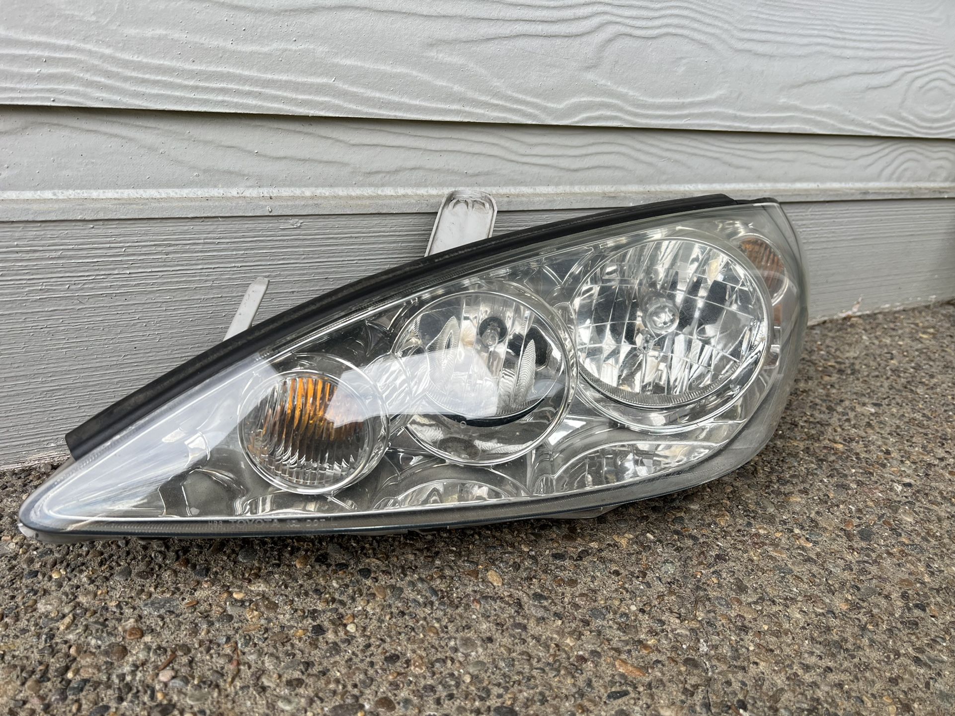 Headlight 05-06 Toyota Camry driver side