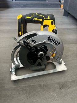 DeWalt XR  circular saw 7 1/4