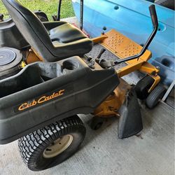 Cub Cadet Zero Turn 42”Deck. 