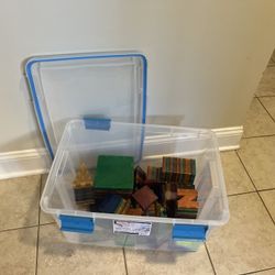 MAGNA-TILES