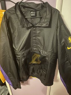 Lakers windbreaker size XL