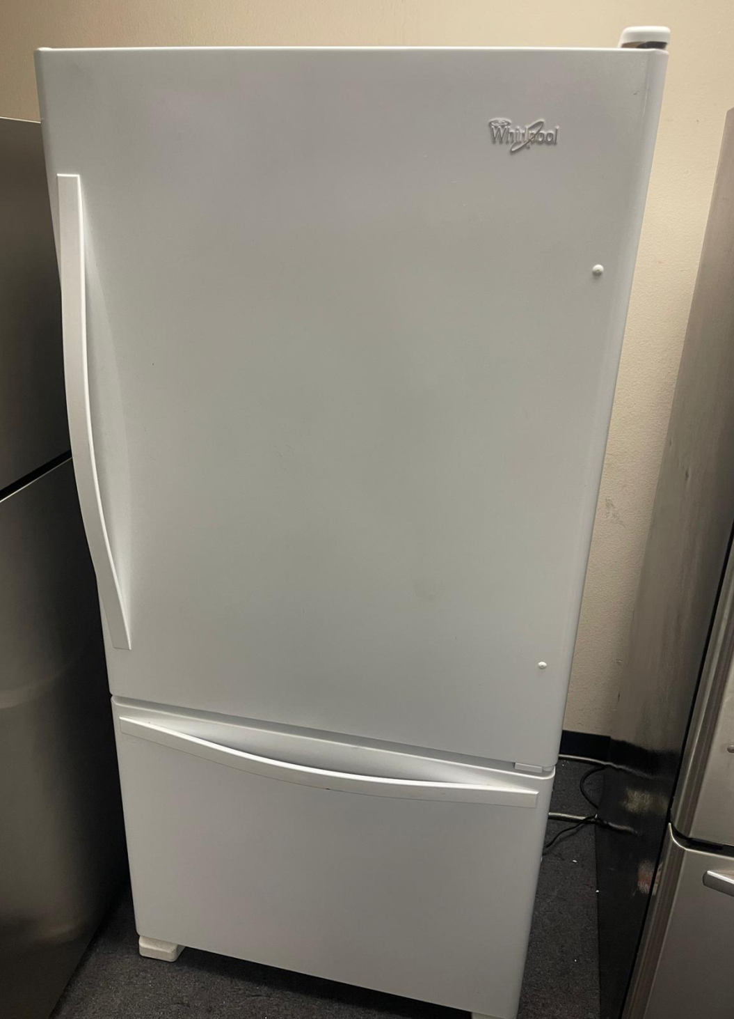 Whirlpool Bottom Freezer White - Energy Efficient