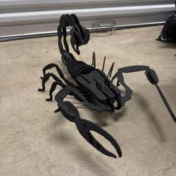 Metal Scorpion Sculpture – Heavy Steel Yard/Garage Decor