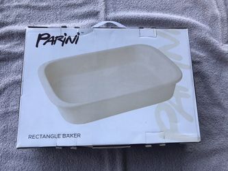 BRAND NEW UNOPENED Heavy duty stone rectangle baker dish