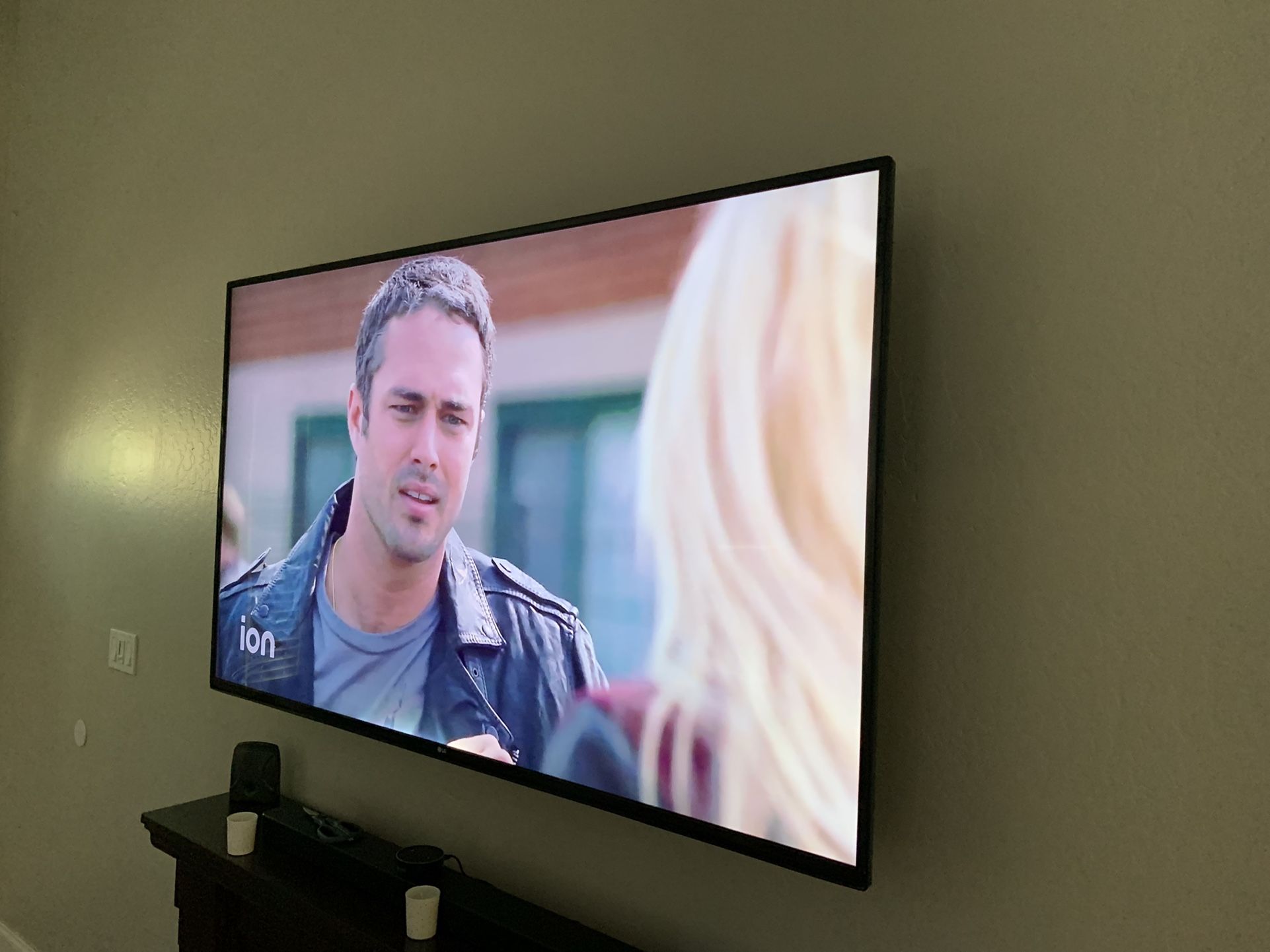 LG 70UH6350-UB 4K UHD Smart LED TV - 70'' Class