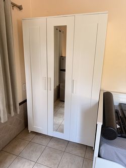 Wardrobe Storage & Daybed w/Drawers & Mattress