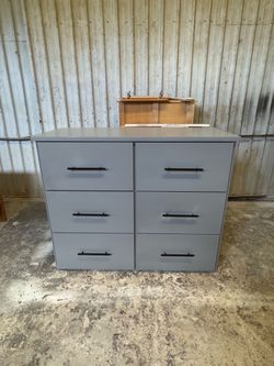 Drawer cabinets
