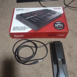 MPK Mini MK3 , Studiologic Sustain Pedal 