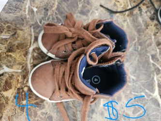 Toddler High-Top Sneakers Size 4