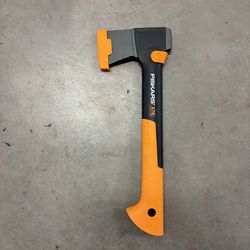 Fiskars X7 hatchet
