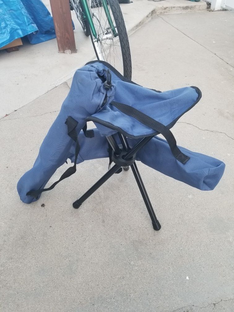 Pair of Fishing Chairs - Blue