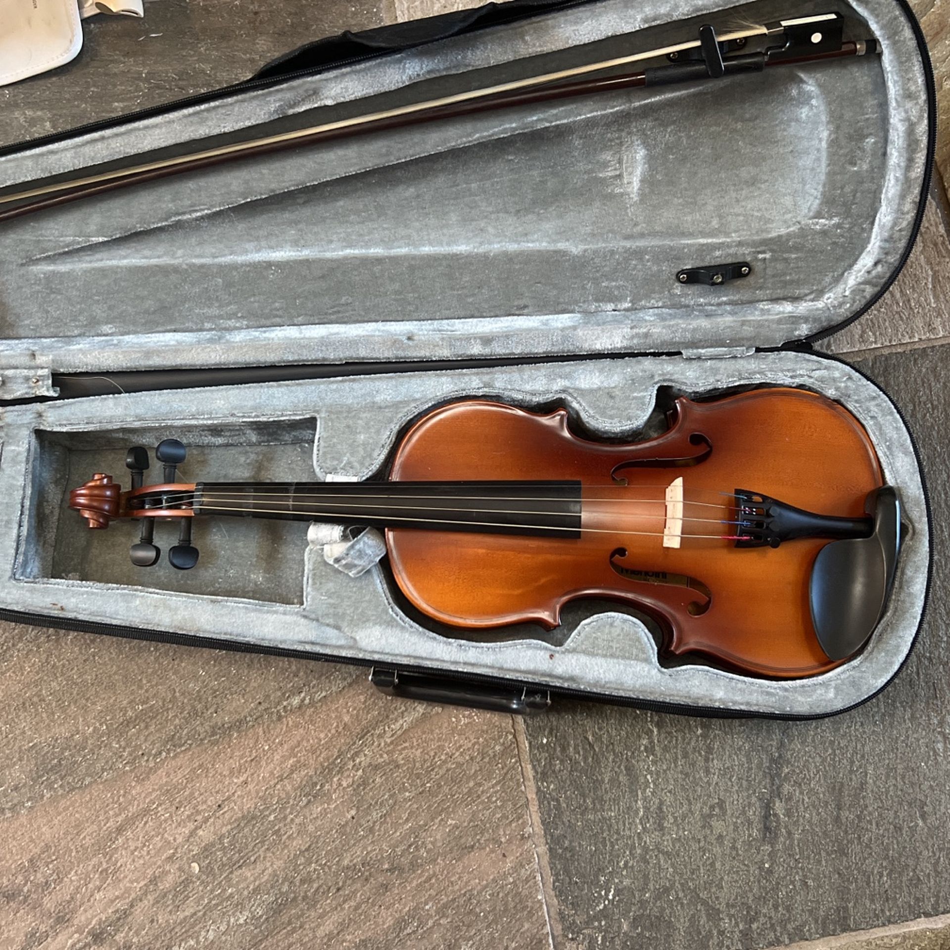 3/4 Size Violin With Case And Bow