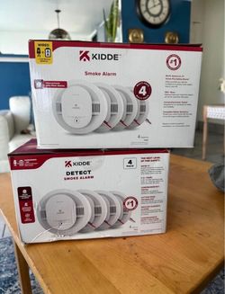 Kidde 4 pack detect smoke alarm, $90 each box / detector de humo $90 cada caja