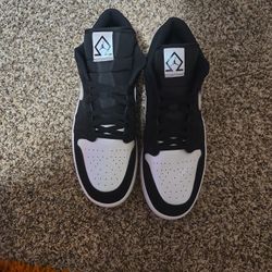 JORDAN 1 LOW ( DIAMOND SHORT)
