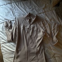 Brand new lululemon jacket size 8