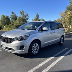 2016 KIA Sedona