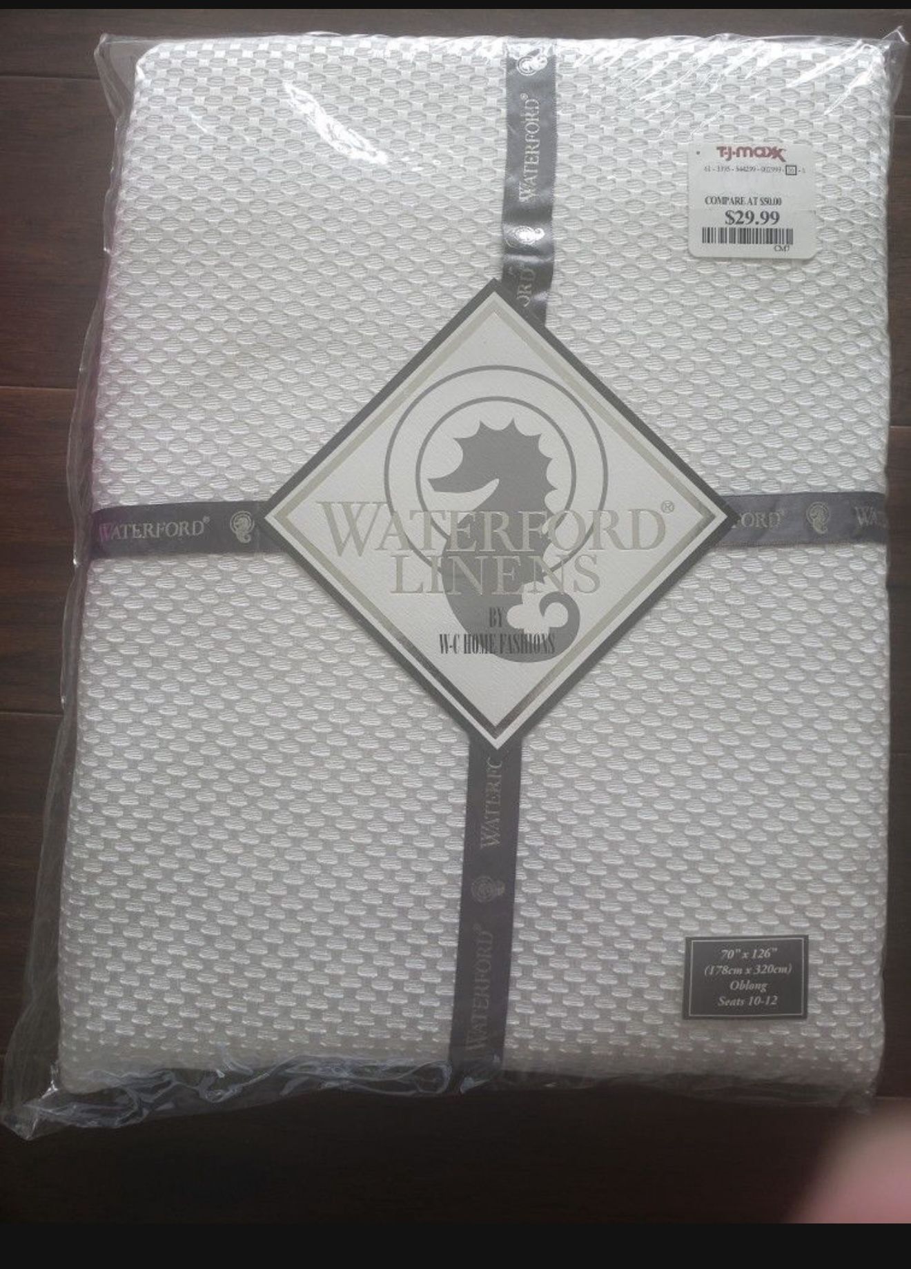 NEW!!! Waterford Linens tablecloth 70" x 126"