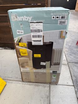 New mini fridge Danby 3.2 cu with freezer section asking $170