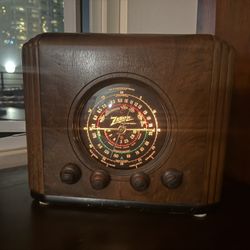 Vintage 1939 Zenith Black Dial Table Radio – Fully Functional
