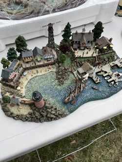 Lighthouse Point Detailed Sculpture 