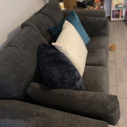 Bob’s Discount Furniture 