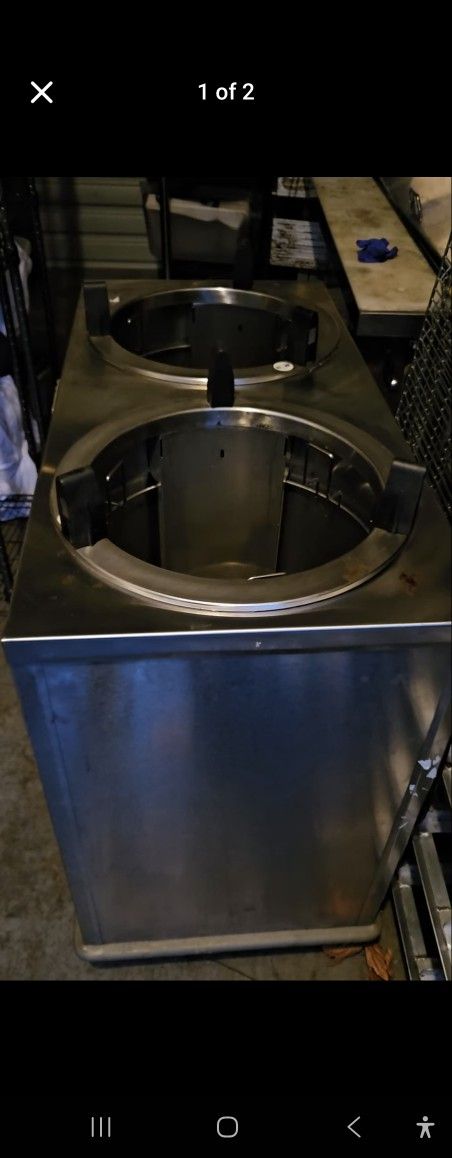Stainless Steel 2-Silo Mobile Heated 8-1/4" to 11" Plate/Dish Warmer