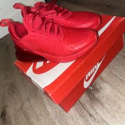 Nike Air Max 270 Size 5Y / W 6.5 