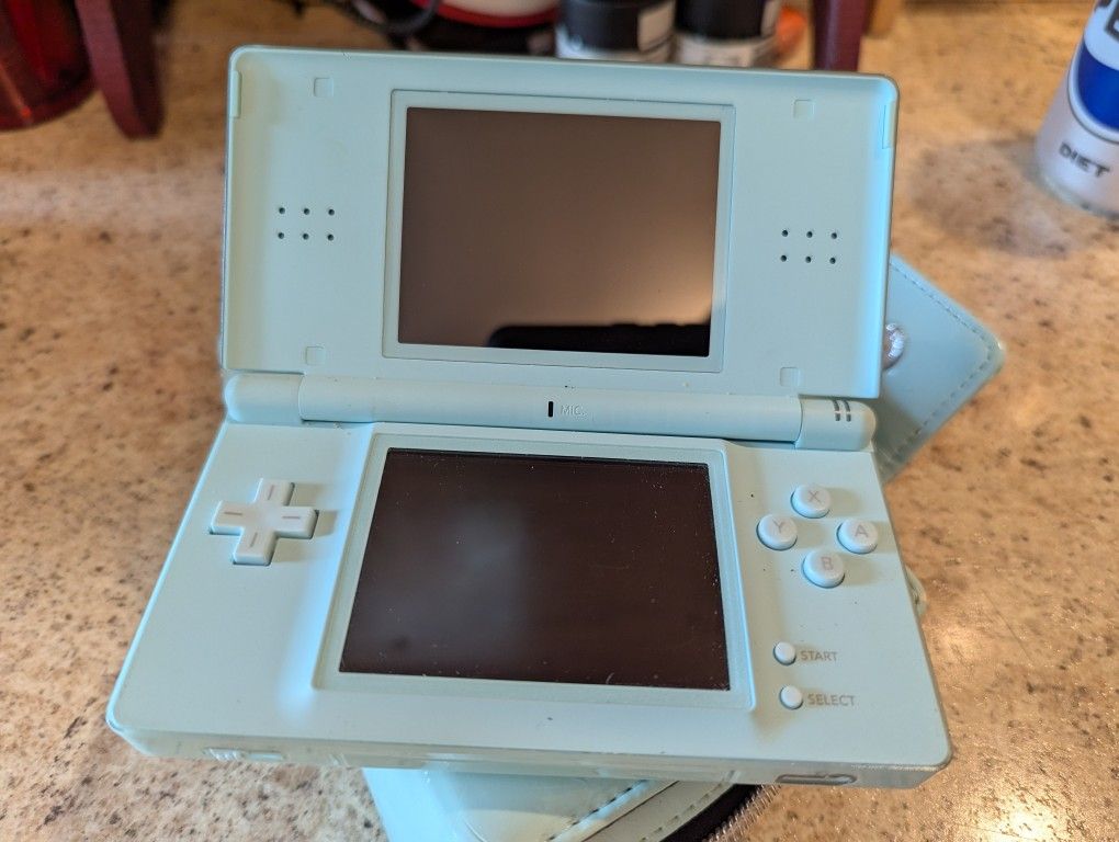 Nintendo DS Lite - Ice Blue Handheld Console - Pristine! +Case and Charger!