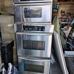 Double Oven With Matching Microwave