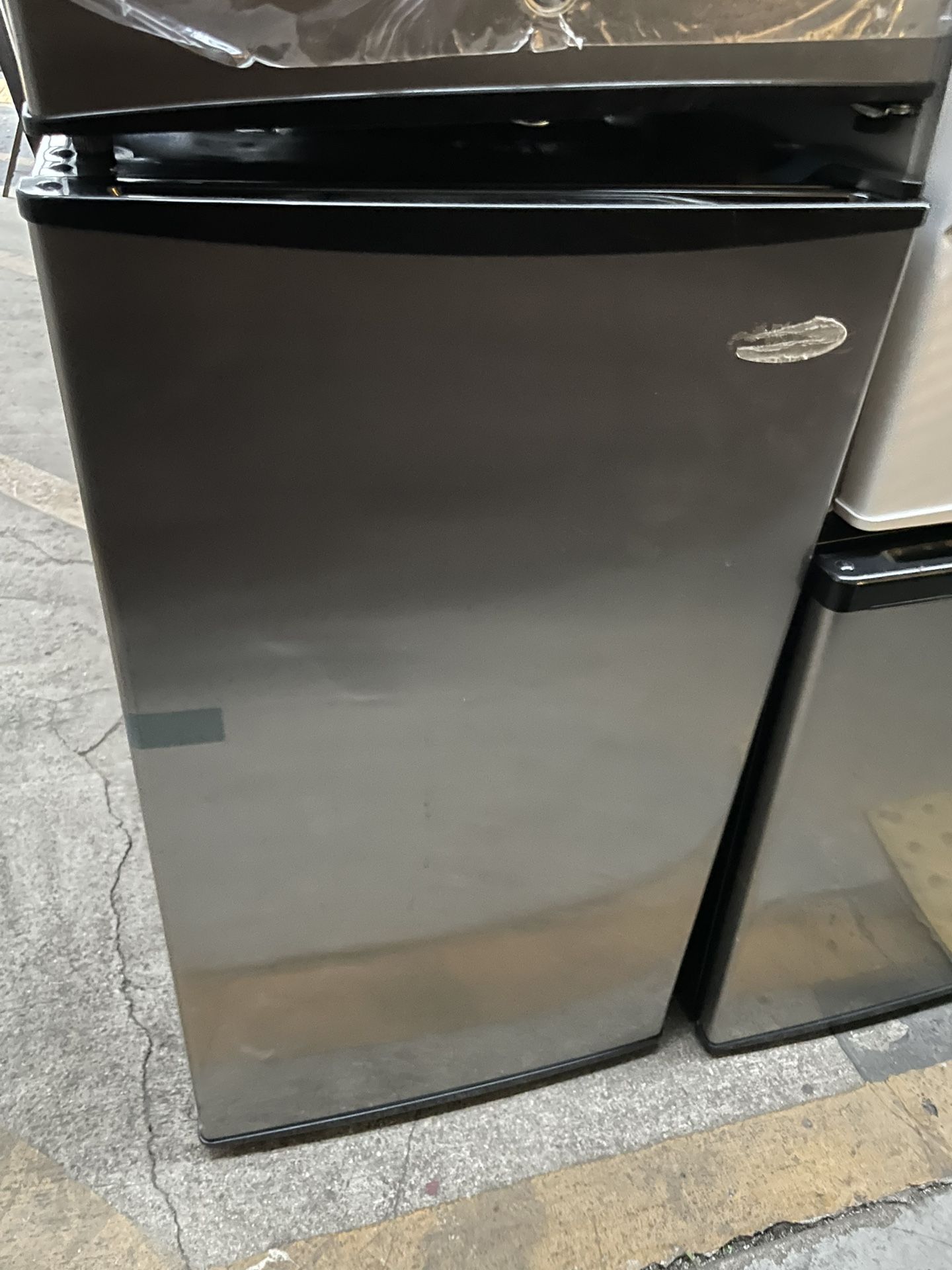 Mini Fridge 18-1/4x33x17