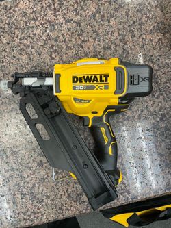 DeWalt Nailer Kit