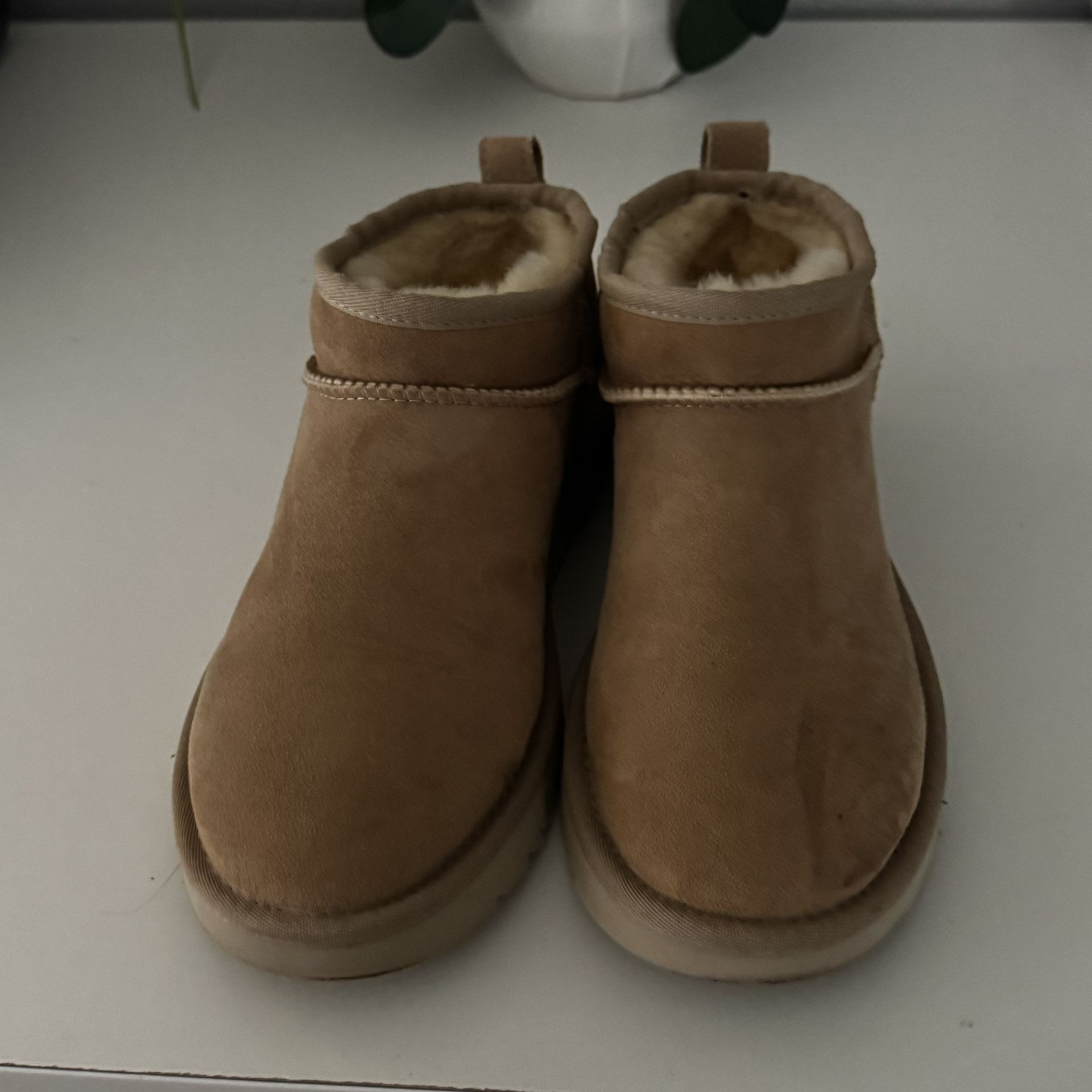 UGG Women Classic Ultra Mini