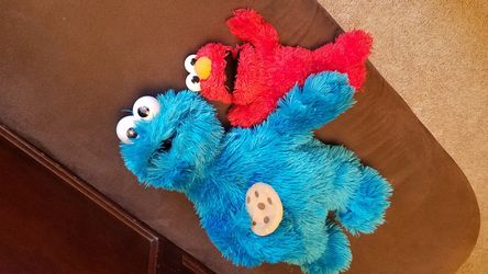 elmo and cookie monster plush